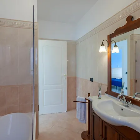公寓 2 Bedroom Gorgeous Apartment In San Costanzo