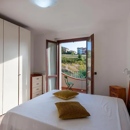 2 Bedroom Gorgeous Apartment In San Costanzo San Costanzo
